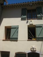 SOLLIES-PONT, dans hameau, maison de village 3 chambres + T2 ind�pendant + terrasse