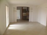 SOLLIES-TOUCAS, un appartement de type 3 avec jardin + place de parking. NEUF