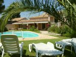 VILLA dans un secteur agricole