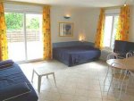 Votre 1er achat? Votre investissement? Un studio avec terrasse et garage...